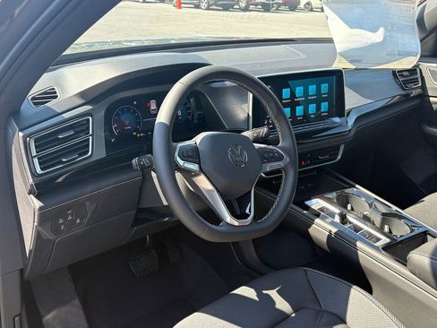 New 2026 Volkswagen Atlas Cross Sport SE image 10