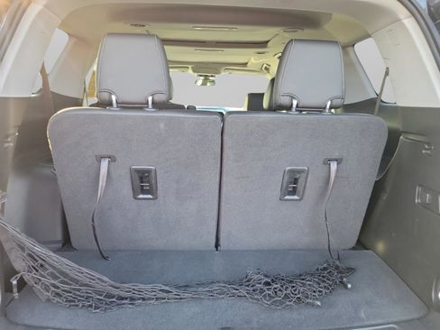 Used 2020 GMC Acadia SLT w/ Premium Package image 7