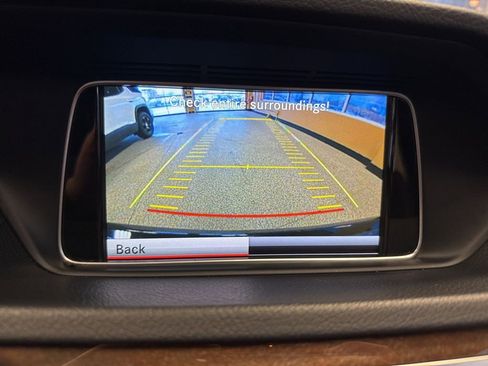 Used 2014 Mercedes-Benz E 350 4MATIC Sedan image 18