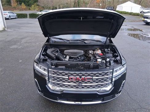 Used 2021 GMC Acadia Denali image 17