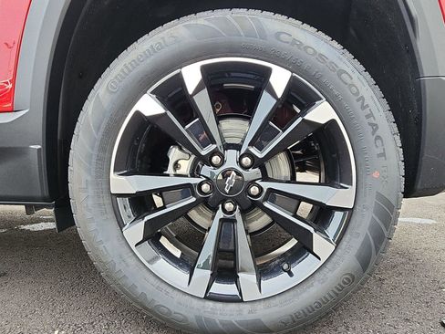 New 2026 Chevrolet Equinox RS w/ LPO, Floor Liner Package image 9