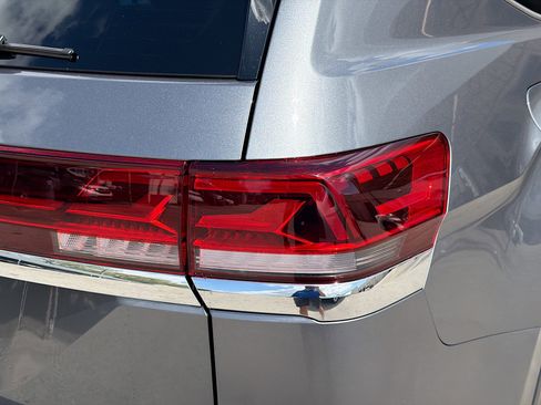 Used 2024 Volkswagen Atlas SE image 27