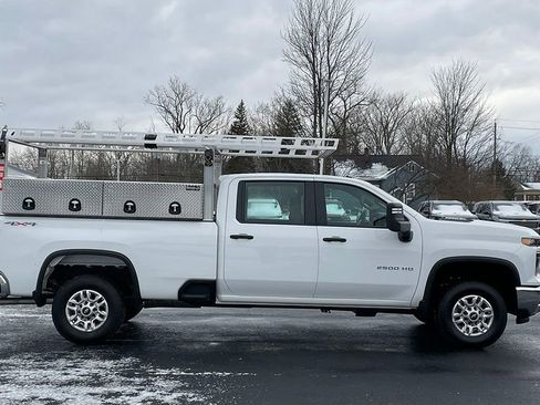 Used 2025 Chevrolet Silverado 2500 W/T w/ WT/CX Safety Package image 4