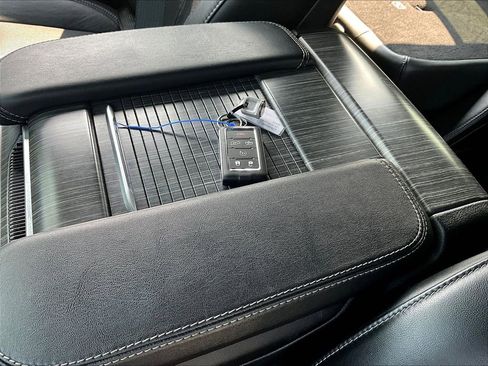 Used 2024 Jeep Wagoneer Series III image 10