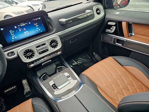 Certified 2025 Mercedes-Benz G 63 AMG 4MATIC image 39