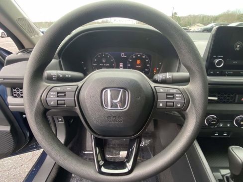 New 2025 Honda Accord SE image 18