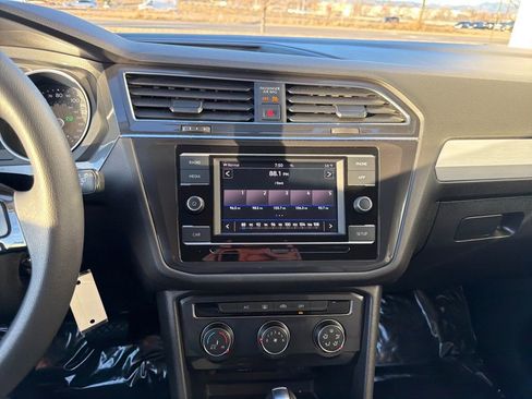Used 2019 Volkswagen Tiguan S image 20