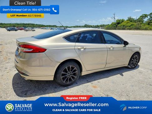 Used 2017 Ford Fusion SE w/ Fusion SE Technology Package FWD image 4