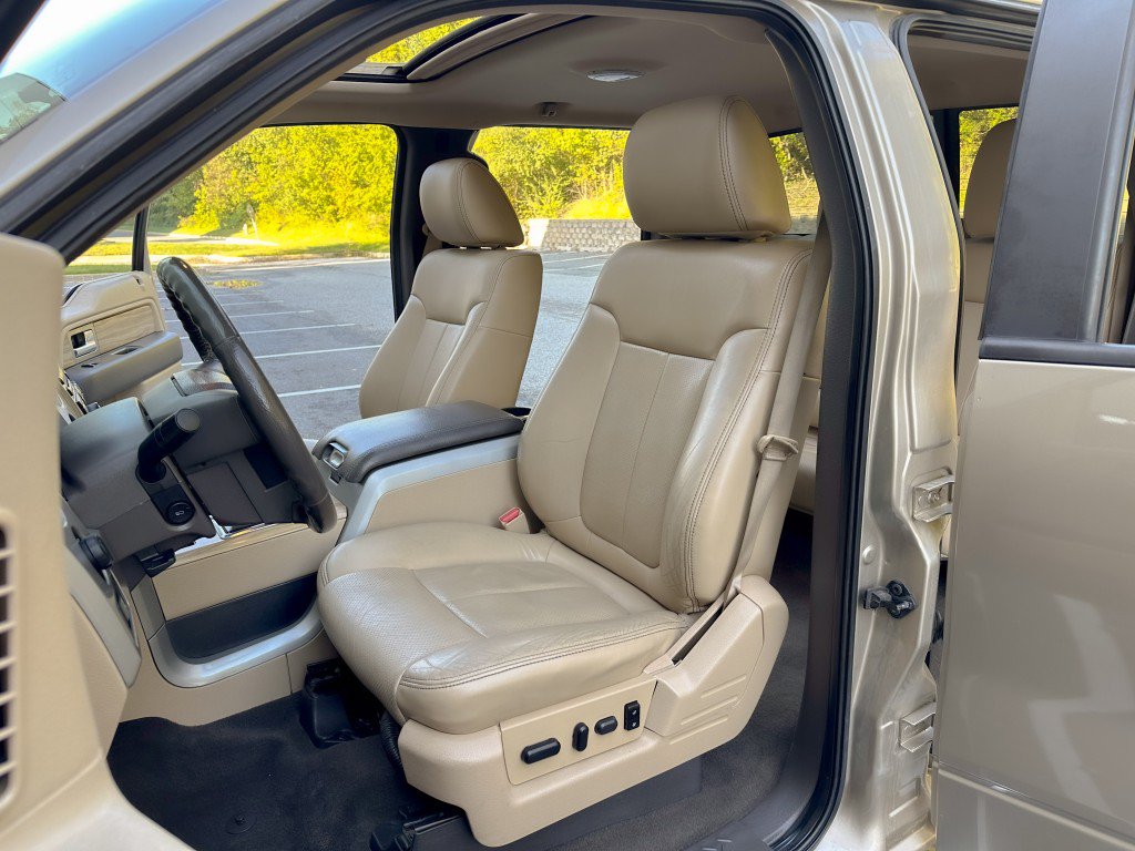 Used 2011 Ford F150 Lariat w/ Lariat Plus Pkg AWD/4WD image 15