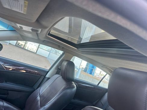 Used 2011 Toyota Avalon Limited FWD image 4