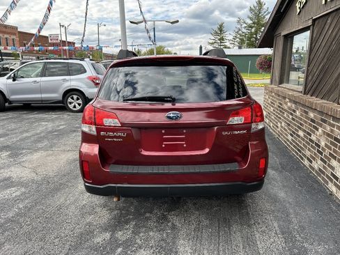 Used 2011 Subaru Outback 2.5i Premium AWD/4WD image 3