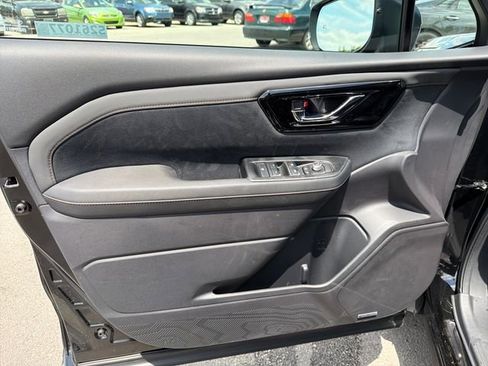 New 2026 Subaru Forester Sport AWD/4WD image 17