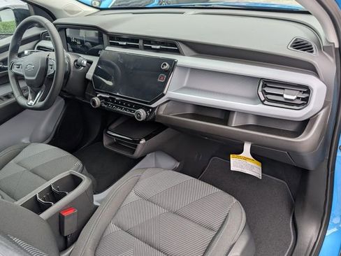 New 2027 Chevrolet Bolt LT w/ Comfort Package FWD image 8