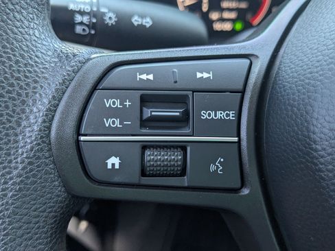 Used 2023 Honda HR-V LX image 27