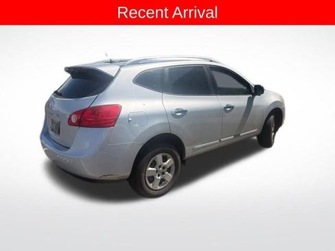 Used 2015 Nissan Rogue S w/ Convenience Package FWD image 3