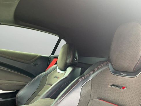 Used 2020 Chevrolet Camaro ZL1 RWD image 18