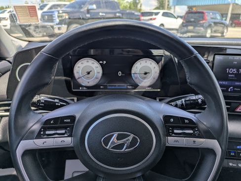 Used 2021 Hyundai Elantra SEL w/ Convenience Package FWD image 22