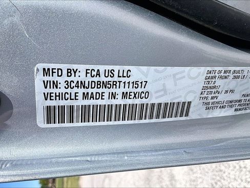 Used 2024 Jeep Compass Latitude AWD/4WD image 29
