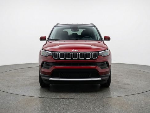 Used 2025 Jeep Compass Limited image 2