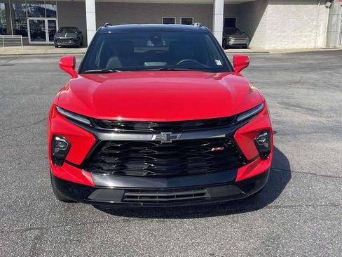 Used 2024 Chevrolet Blazer RS FWD image 2