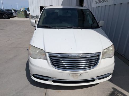 Used 2012 Chrysler Town & Country Touring w/ Entertainment Group #1 FWD image 22