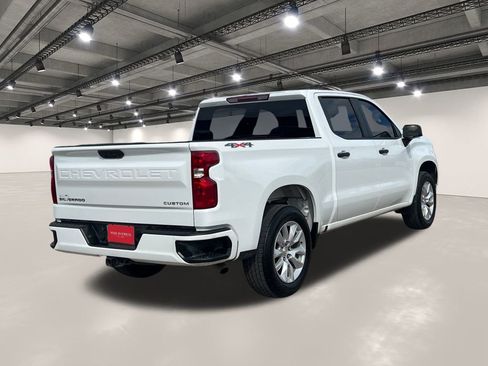 Used 2024 Chevrolet Silverado 1500 Custom image 16