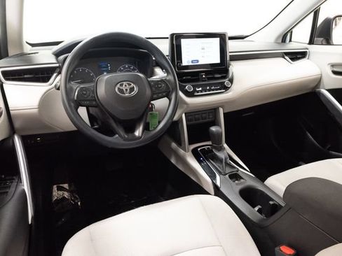 Used 2024 Toyota Corolla Cross L FWD image 38
