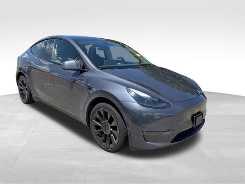 Used 2023 Tesla Model Y Long Range AWD/4WD image 7