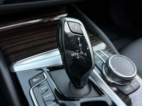 Used 2019 BMW 530i w/ Convenience Package image 67