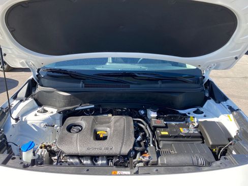 Used 2025 Kia Seltos S image 32