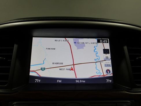 Used 2017 Nissan Pathfinder Platinum AWD/4WD image 25