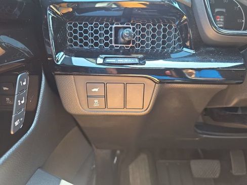 Used 2024 Honda CR-V Sport Touring image 19