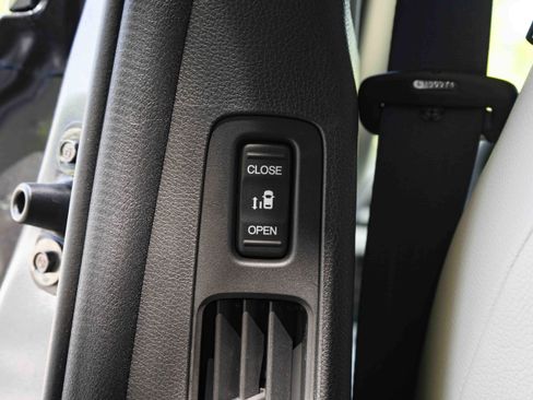 Used 2025 Honda Odyssey EX-L image 42