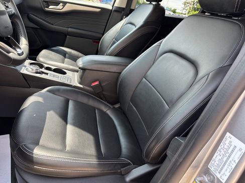 Used 2022 Ford Escape SEL image 10