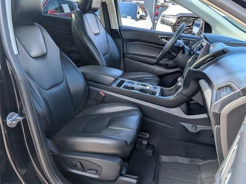 Used 2021 Ford Edge Titanium image 21