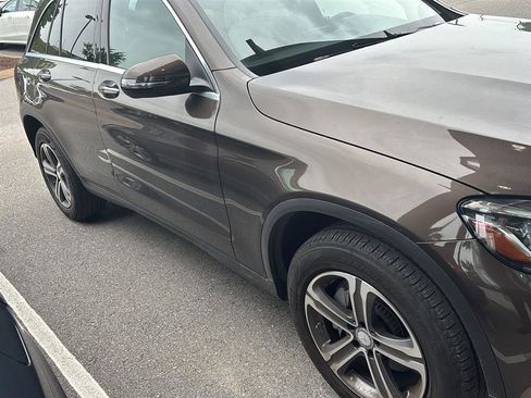 Certified 2017 Mercedes-Benz GLC 300 image 1