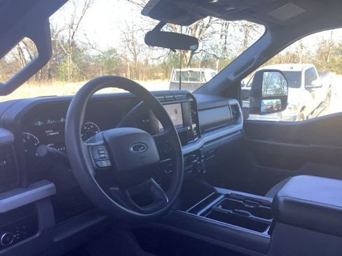 Used 2024 Ford F250 XLT w/ FX4 Off-Road Package image 32