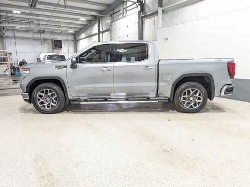 Used 2023 GMC Sierra 1500 SLT w/ SLT Premium Plus Package image 6