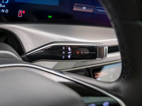 New 2026 Cadillac Vistiq Sport w/ LPO, Floor Liner Package image 21