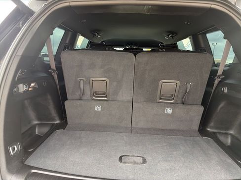 Used 2023 Jeep Grand Cherokee L Laredo image 14