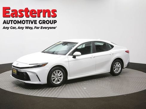 Used 2025 Toyota Camry LE FWD image 57