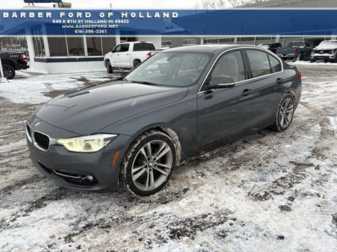 Used 2018 BMW 330i xDrive 330i xDrive w/ Convenience Package image 1