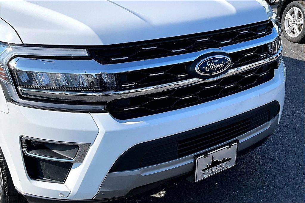 Used 2024 Ford Expedition Limited AWD/4WD image 35