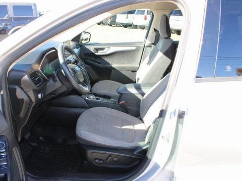 Used 2020 Ford Escape SE image 14