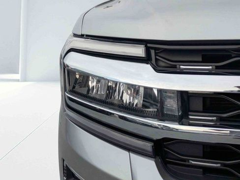 Used 2023 Ford Expedition Limited image 8