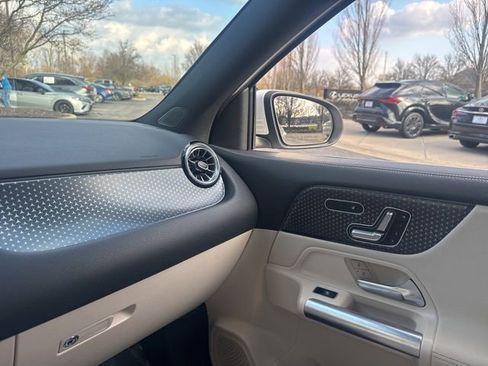 Used 2025 Mercedes-Benz GLA 250 4MATIC image 25