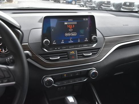 Used 2024 Nissan Altima 2.5 SV image 21