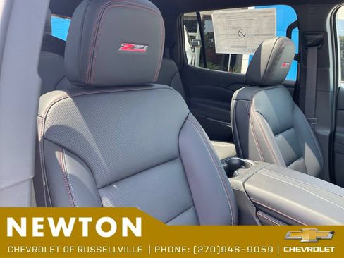 New 2026 Chevrolet Traverse Z71 w/ Driver Confidence Package AWD/4WD image 23