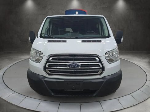 Used 2017 Ford Transit 150 XLT image 8