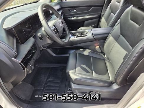 Used 2025 Nissan Murano SV FWD image 10